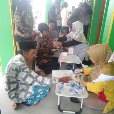 Kegiatan DUBARAT: Posyandu Bar Jum’atan di Masjid Al Hidayah Desa Lajer